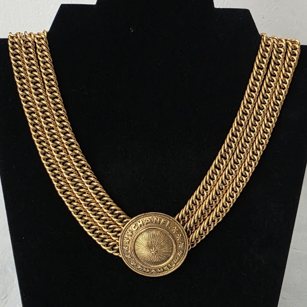 Auth Chanel 1990 Coco Medallion Multi-Strand Necklace